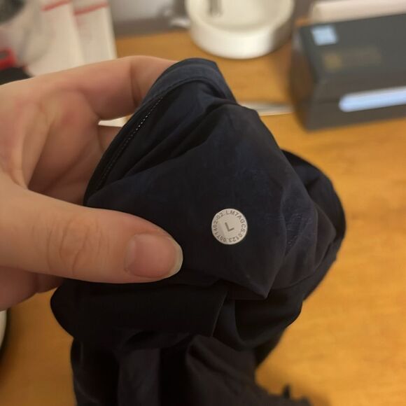 Lululemon T.H.E. Short 9" Large Linerless Gravel Dust True Navy Multi - Picture 4 of 4